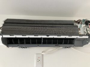 エアコンの分解洗浄(清掃)のメリット・デメリットを紹介します