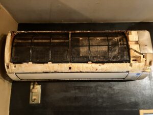 エアコンの分解洗浄(清掃)のメリット・デメリットを紹介します