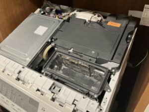 洗濯機がクサい！臭いの原因と対処法を紹介します