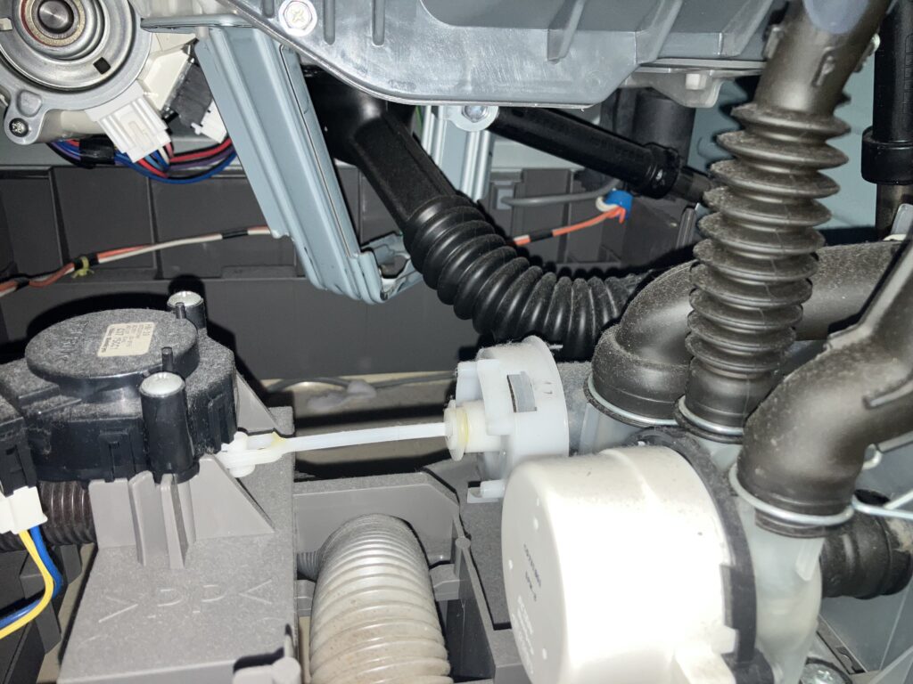 超簡単！パナソニックドラム式洗濯機「U11」排水エラーが出た時の対処法