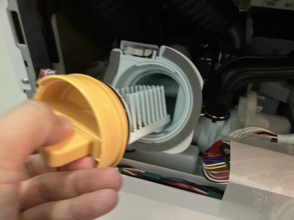 【ドラム式洗濯機】紙オムツを洗ってしまった時に自分で出来る対処法