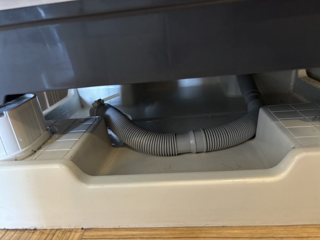 アクアドラム式洗濯機「E12」排水詰まり修理！専門業者の作業実績を紹介します