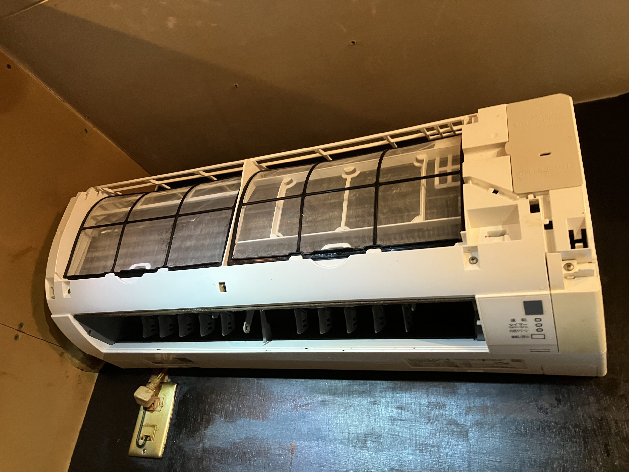 エアコン分解洗浄（東京都港区）