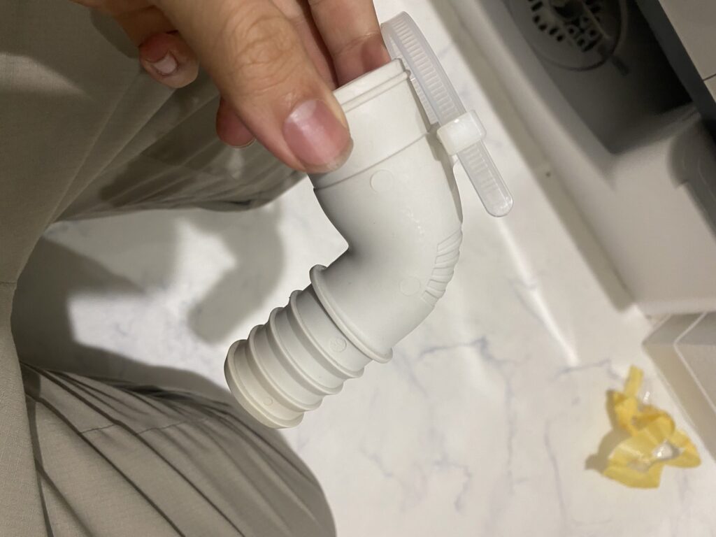 洗濯機の排水ホースと排水エルボの取り付け方法