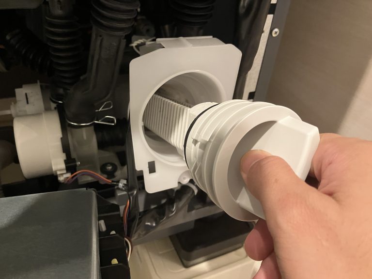 パナソニックドラム式洗濯機「U11」排水できない時の対処法を紹介します