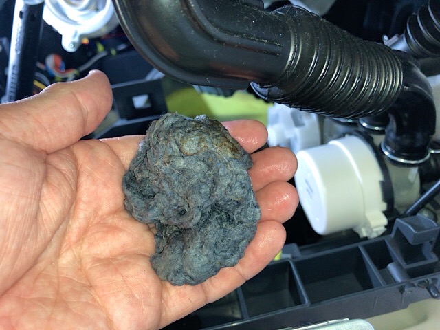 【ドラム式洗濯機全般】排水できない時の原因と対処法を紹介します