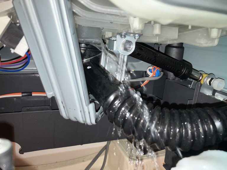 パナソニックドラム式洗濯機「U11」排水できない時の対処法を紹介します