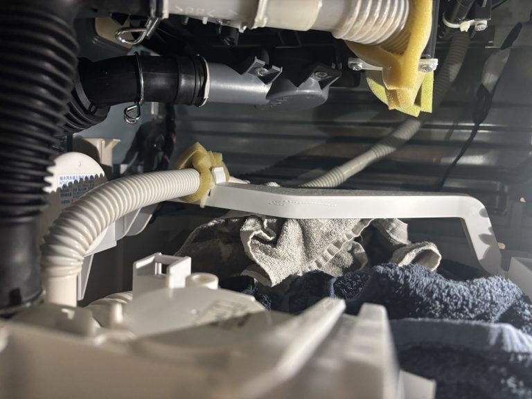 東芝ドラム式洗濯機「C1」内部詰まりの修理に行ってきました