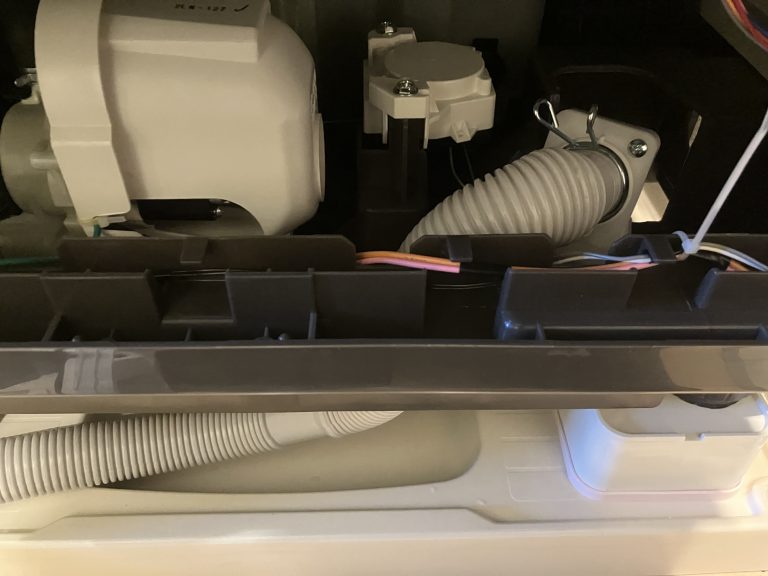 ドラム式洗濯機の詰まりの原因と解消方法