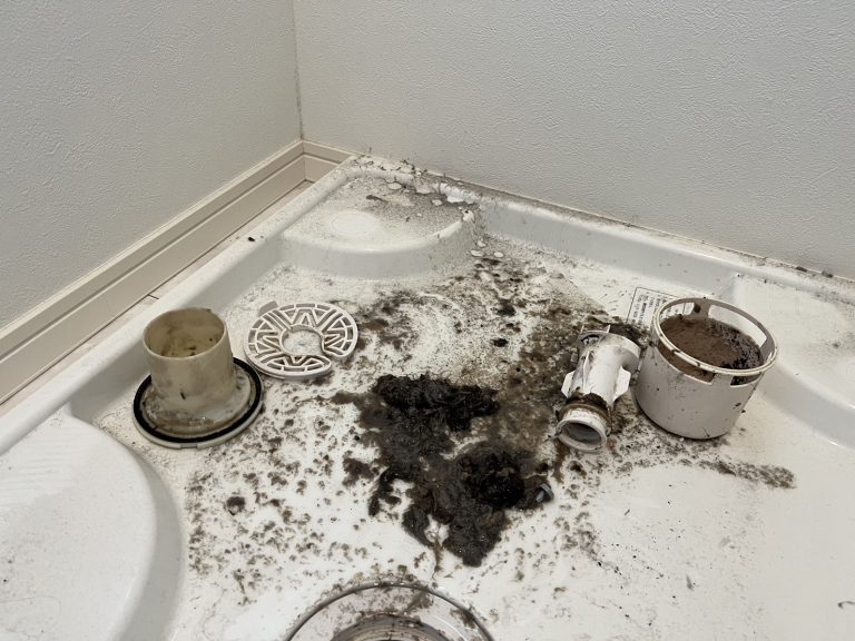 ドラム式洗濯機の詰まりの原因と解消方法