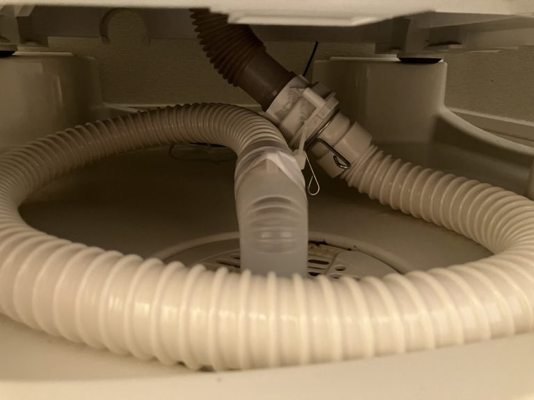 ドラム式洗濯機の詰まりの原因と解消方法