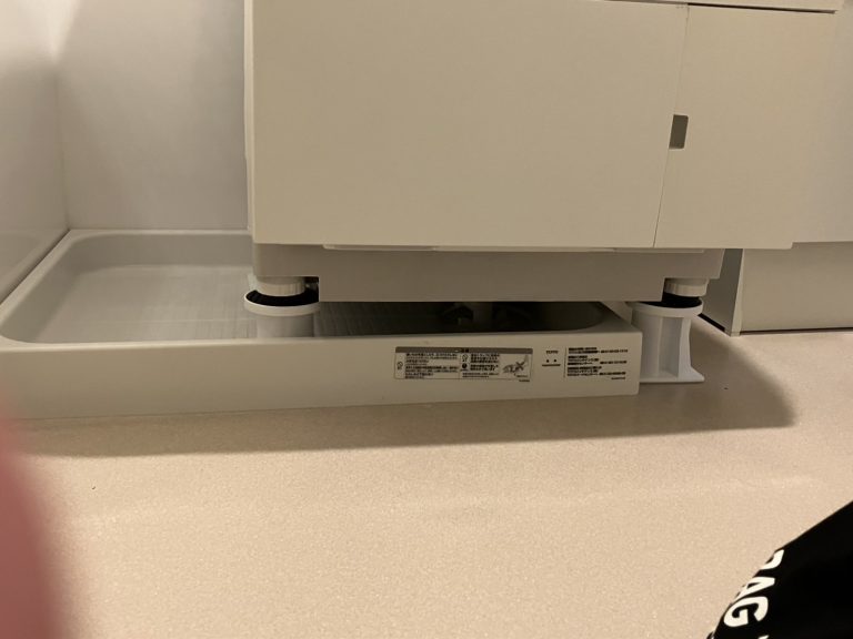 ドラム式洗濯機を入れたら扉が開かない！かさ上げ台を使った対処法を紹介