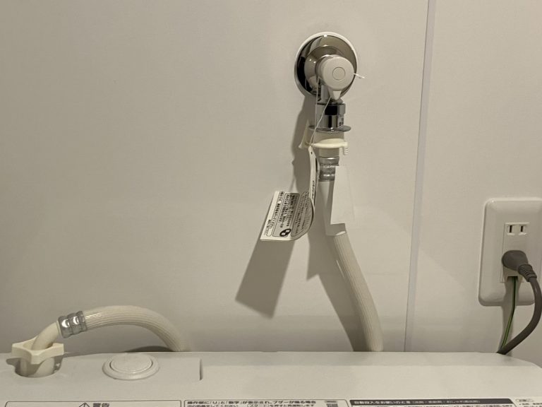 ドラム式洗濯機を入れたら扉が開かない！かさ上げ台を使った対処法を紹介