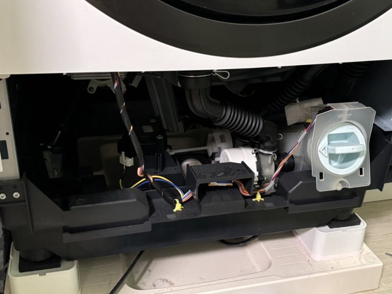 洗濯機の中でティッシュがつまった！紙詰まりが起きた時の対処方法