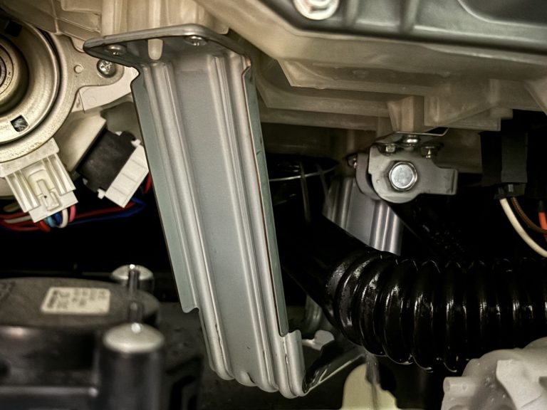 洗濯機の中でティッシュがつまった！紙詰まりが起きた時の対処方法