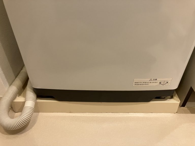 横浜市で洗濯機の【排水エルボ交換】【かさ上げ台設置工事】をして来ました