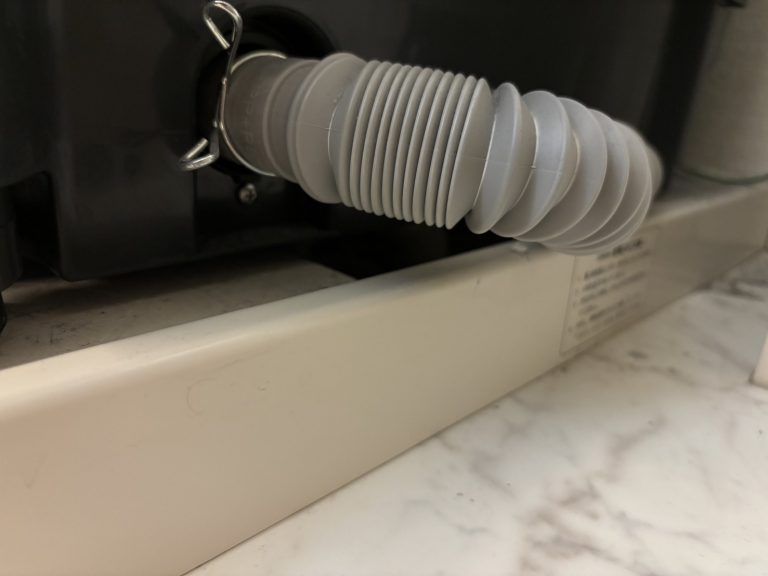 横浜市で洗濯機の排水溝掃除と臭い除去！専門業者の作業実績を紹介