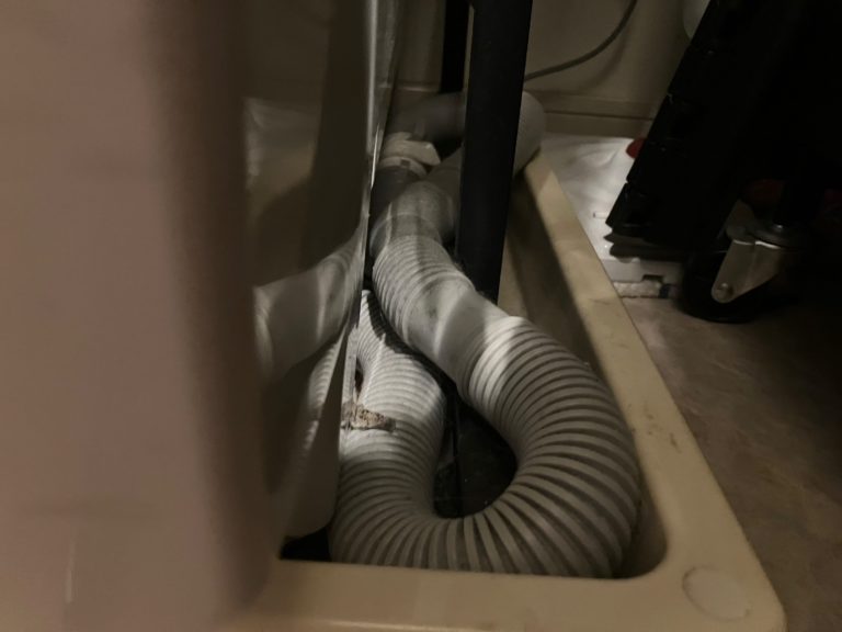 東京都大田区で洗濯機の排水口つまり修理に行ってきました